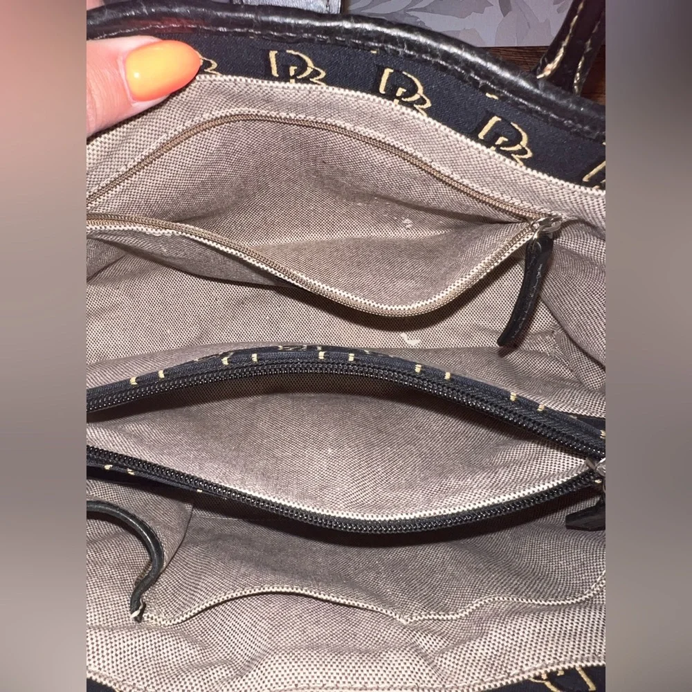 Dooney & Bourke Black and Gold Luxury Purse GUC - Picture 11 of 12